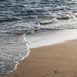 mer sur le sable